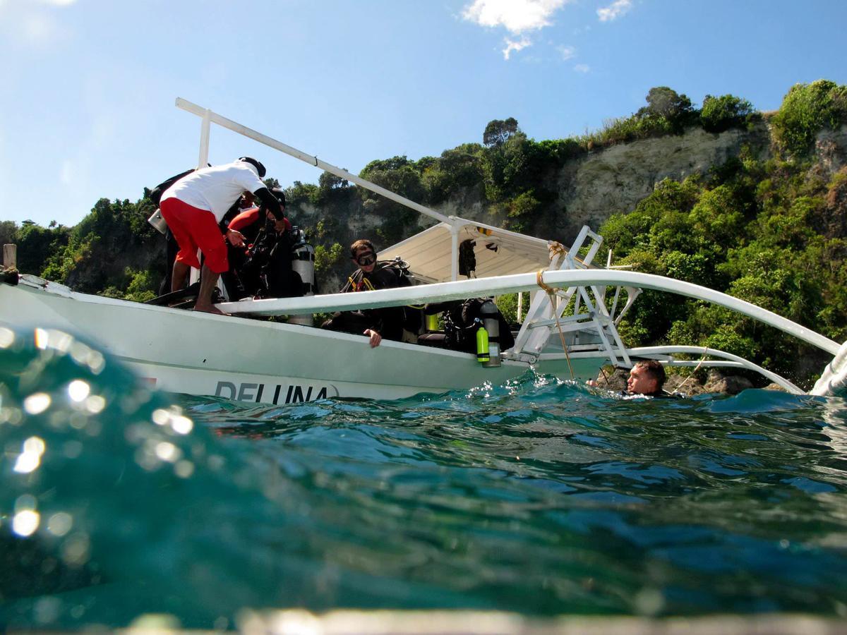 Deluna Diving Resort Puerto Galera Extérieur photo